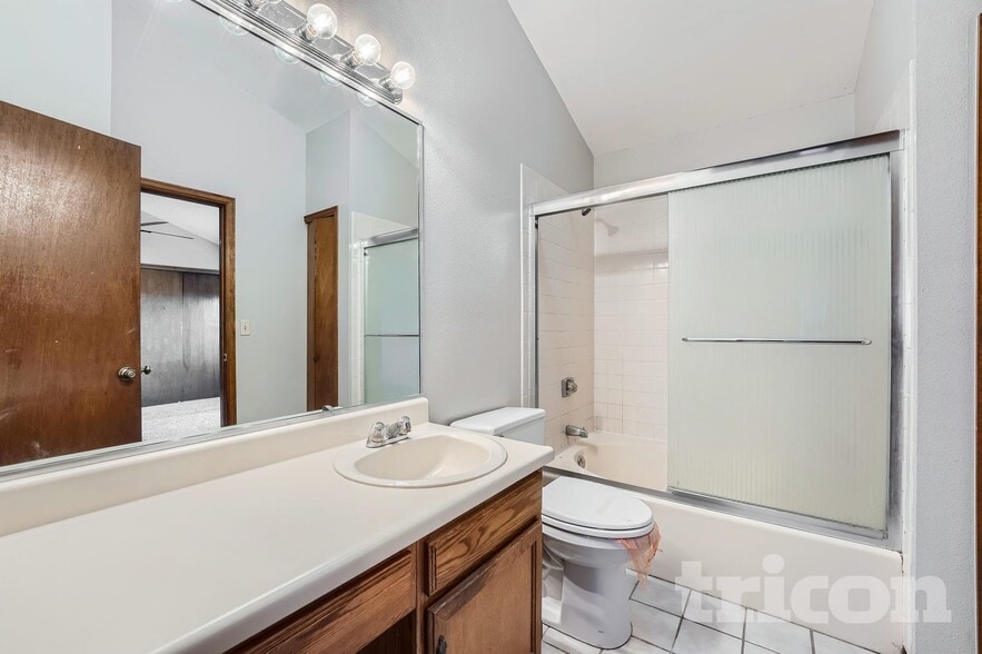 Building Photo - 3606 S Gibralter Cir