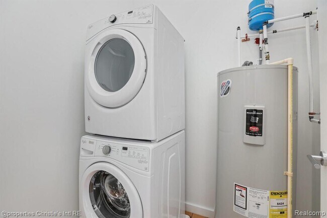 Building Photo - 1454 Townsend St