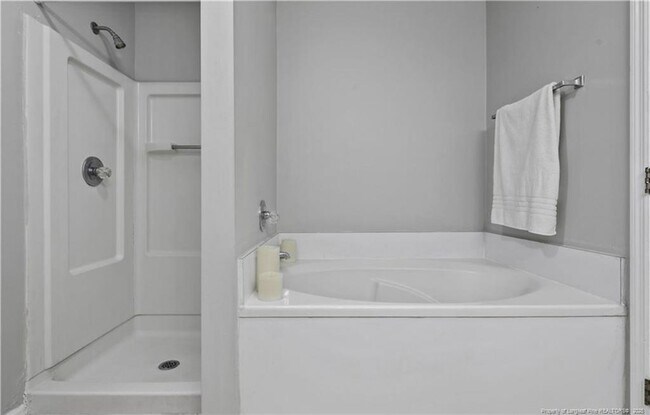 Building Photo - 331 Bubble Creek Ct