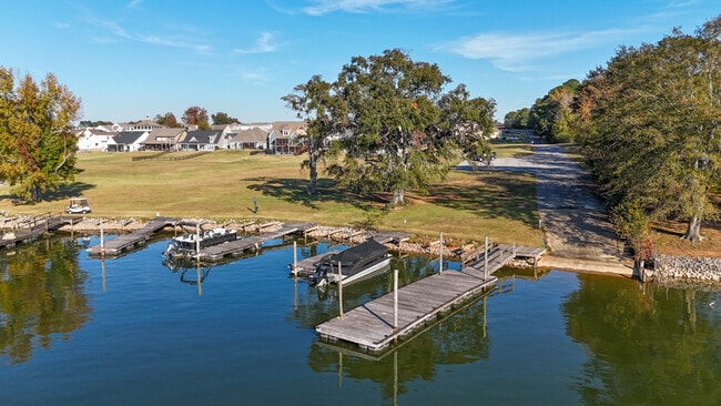 Building Photo - 6393 Rainbow Row