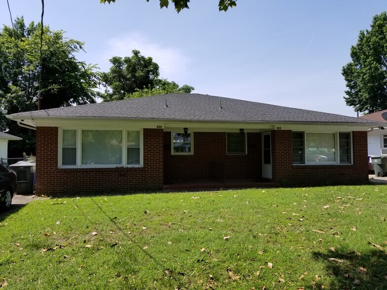 Primary Photo - 305 Woodview Ave