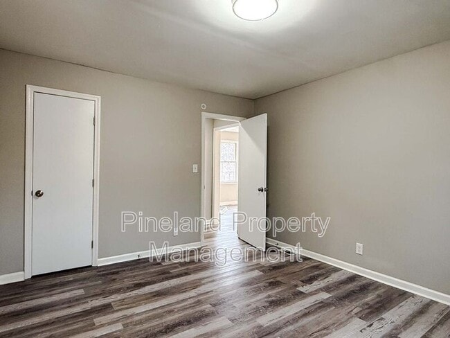 Building Photo - 1213 Strickland Bridge Rd