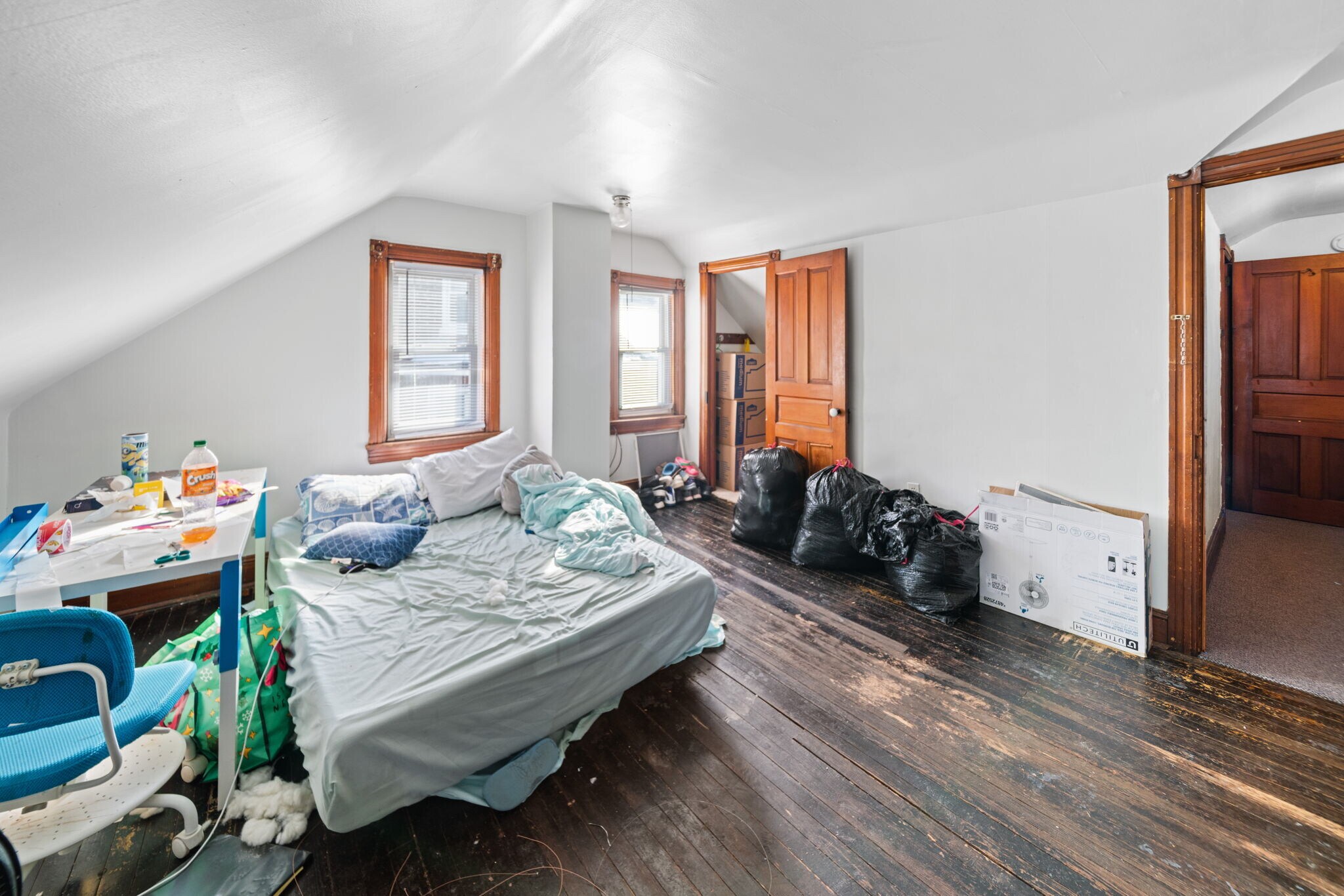 Building Photo - 74 S 6th Ave