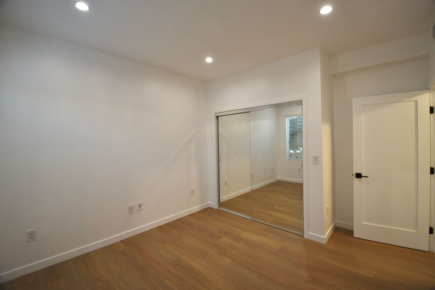 Building Photo - 5220 Radford Ave