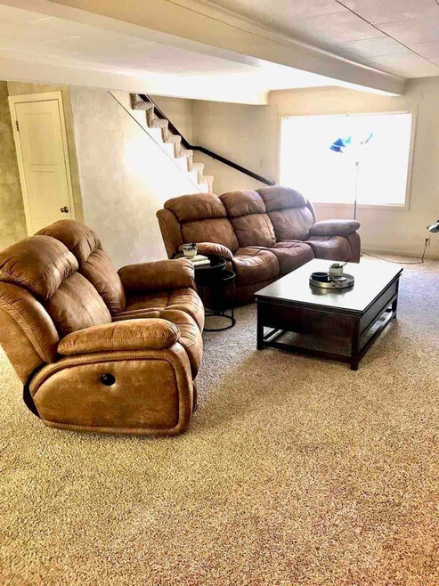 Building Photo - 1428 Crown Ave