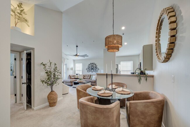 Building Photo - Tastefully updated 2-bedroom, 2-bath condo