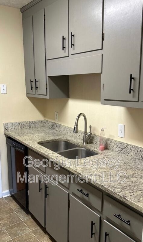 Building Photo - 106 Oak Park Ct