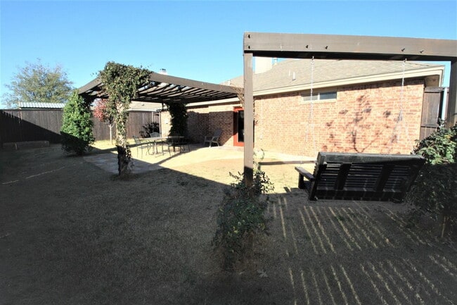 Building Photo - Beautiful, 3/3/2 in Cooper School District