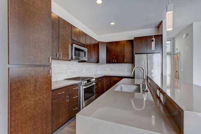 Building Photo - 3bd/3.5ba Seattle Townhome
