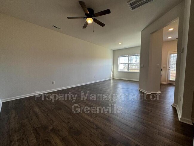 Building Photo - 745 Embark Cir