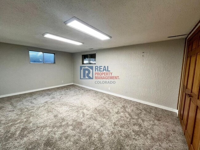 Building Photo - 4085 Host Ln