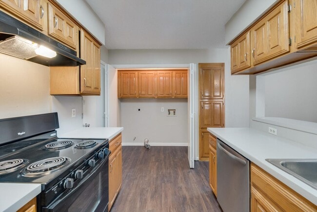 Building Photo - 620 Via Miramonte