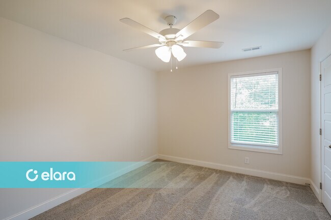 Building Photo - 230 King Rd