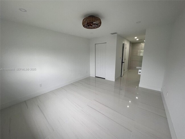 Building Photo - 14830 Harding Ln