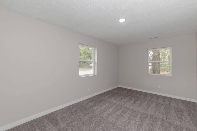 Building Photo - Beautiful Single Family Home!