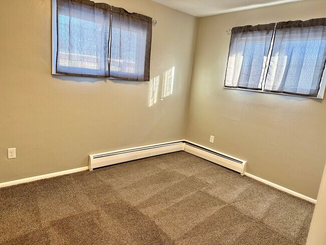 Building Photo - RADER 1321