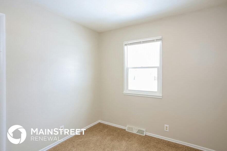 Building Photo - 3605 Randall Dr