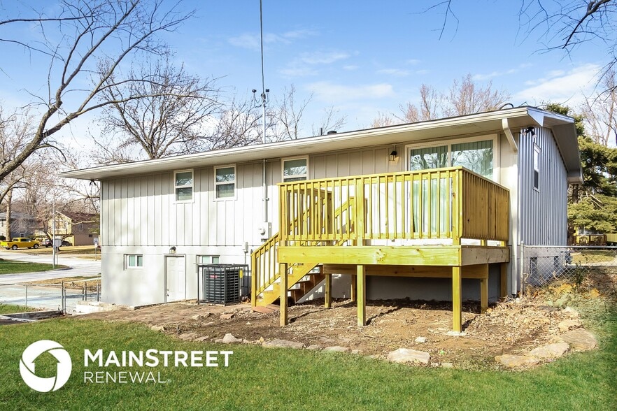 Building Photo - 8501 E 92nd St