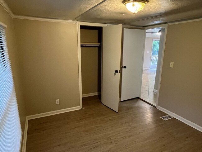 Building Photo - Quiet Country Living near Mint Hill!