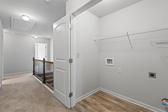 Building Photo - 360 Turtle Creek Dr