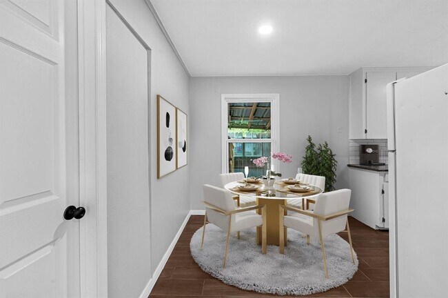 Building Photo - 1925 Ojeman Rd