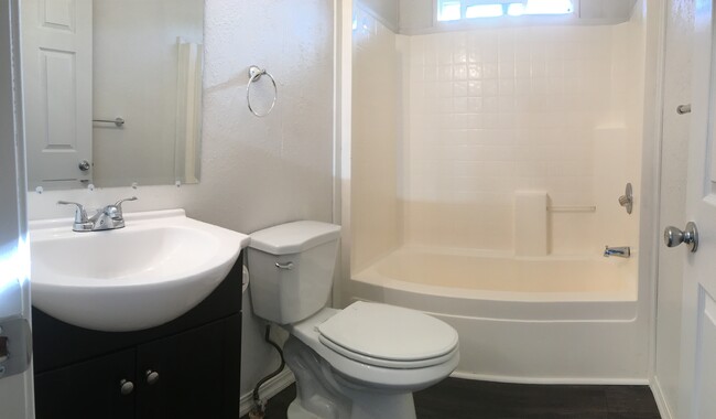 2nd bathroom - 7040 Trombley Ln