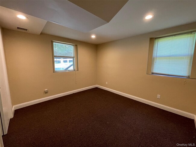 Building Photo - 328 E Broadway