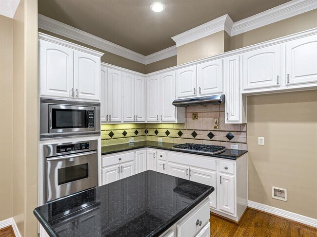 Building Photo - 3006 E Park at Fairdale