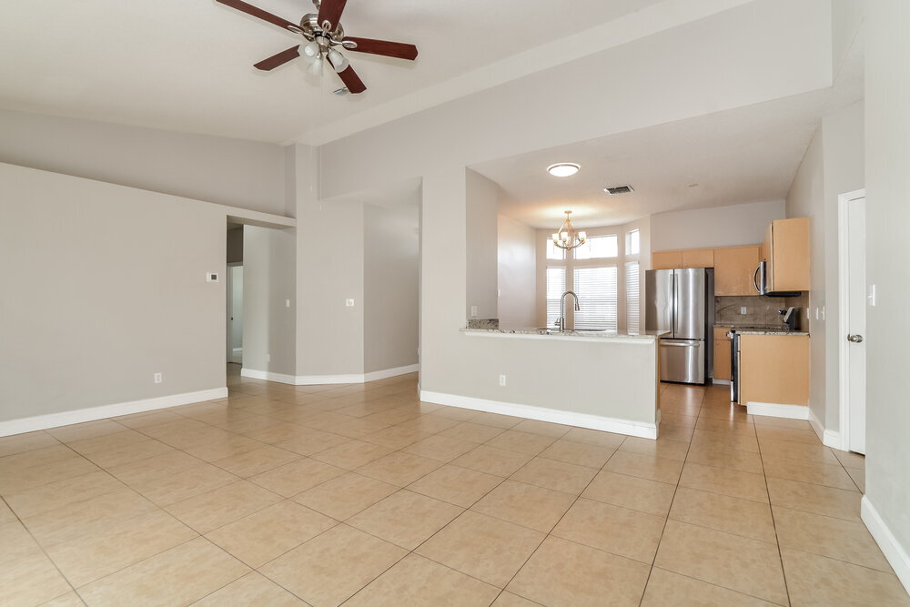 Building Photo - 717 Modena St