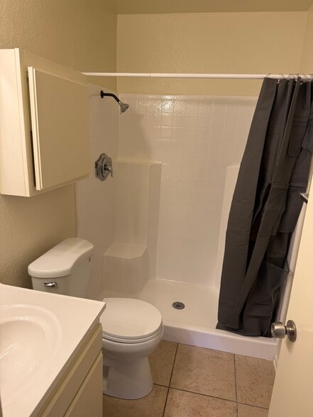 Master Bath1 - 725 Summerwood Ln