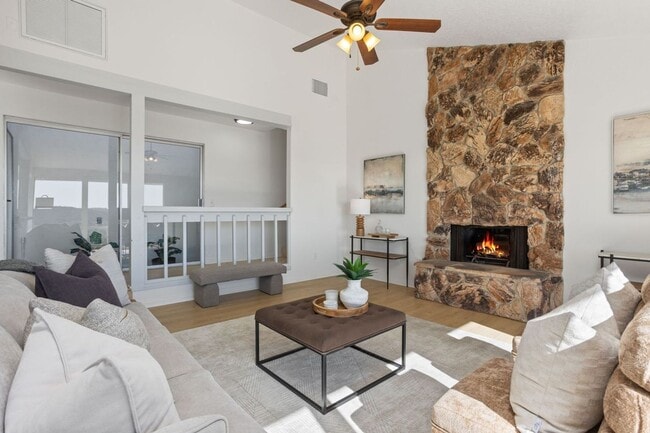 Building Photo - 3 Bedroom House with View in Poway