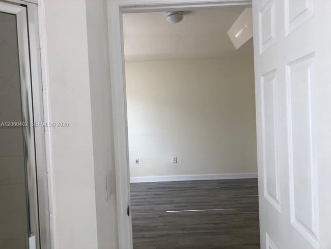Building Photo - 5598 NW 113th Ave