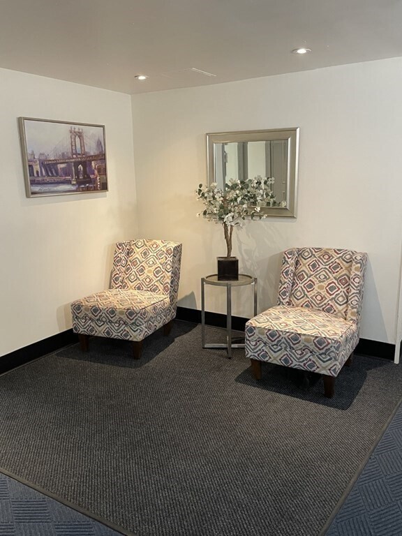 Building Photo - 1025 Hancock St