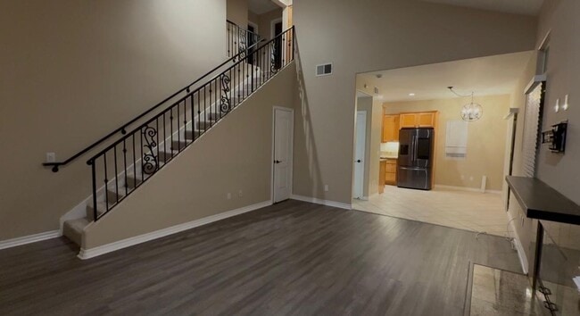 Building Photo - Charming Home Just Minutes from the Beach!