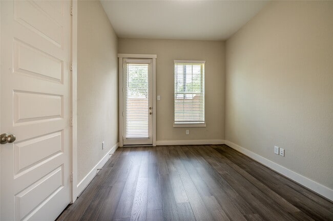 Building Photo - 963 Lilly Flower Ln