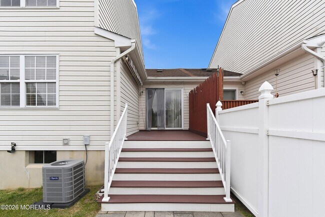 Building Photo - 44 Kingfisher Ct