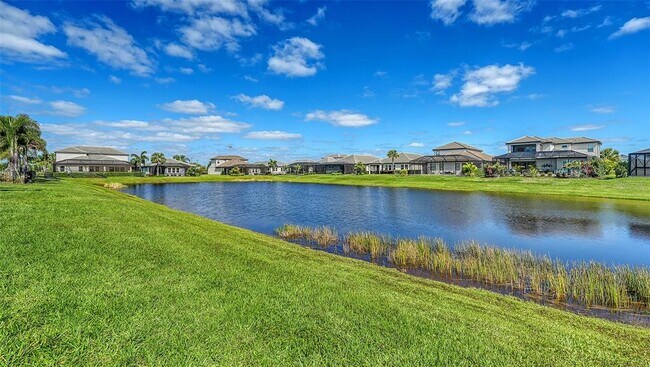 Building Photo - 16905 Sweetwater Village Dr