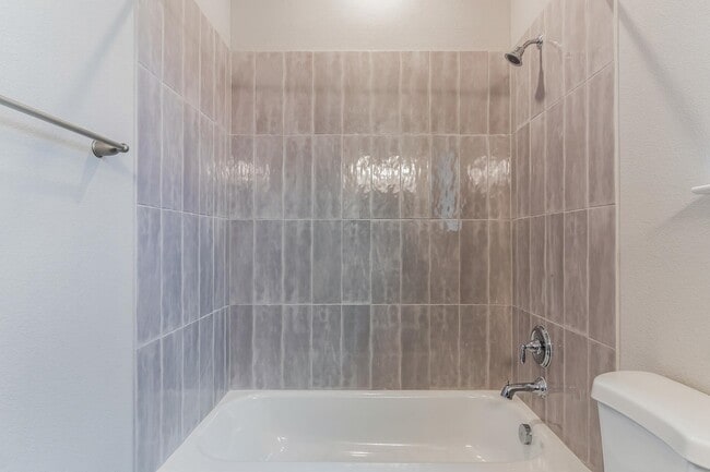 Building Photo - 106 Peruna Dr