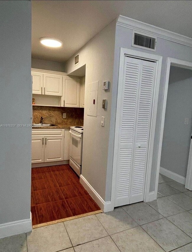 Building Photo - 1152 NW 3rd St