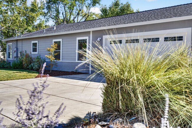 Building Photo - 2907 Eccleston Ave