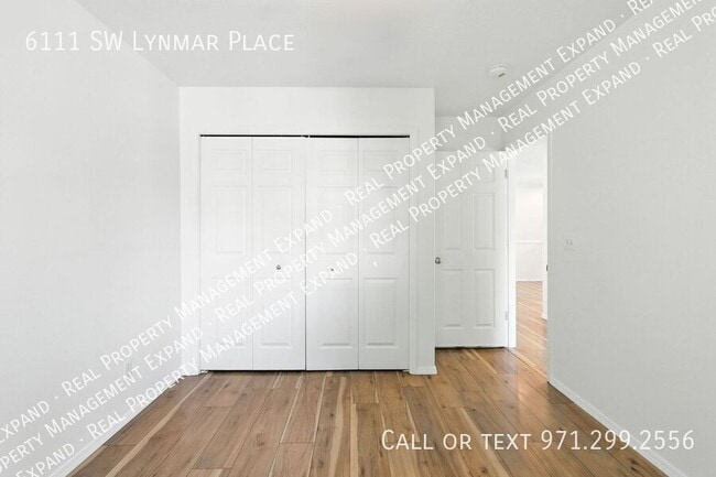 Building Photo - 6111 SW Lynmar Pl