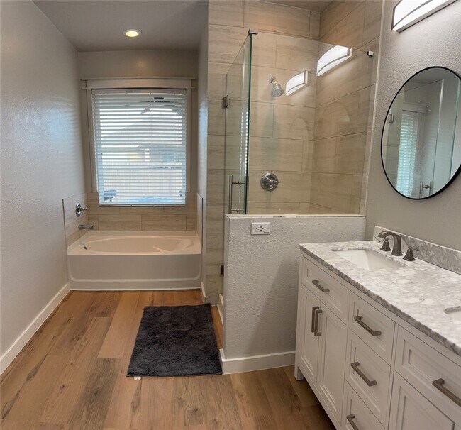 Building Photo - 9935 Clear Diamond Dr