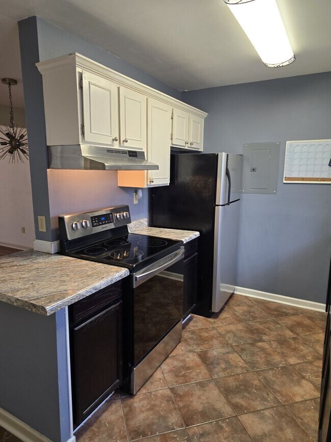 Building Photo - 201 High Meadows Blvd