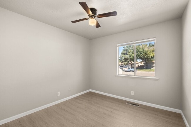 Building Photo - Northeast Heights Gem