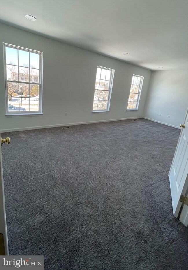 Building Photo - 222 Drawyers Dr