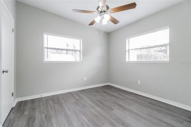 Building Photo - 613 Morocco Ave