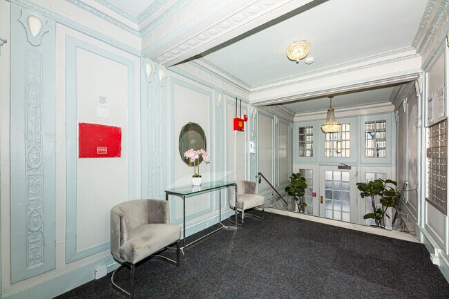 Building Photo - 1035 Sutter