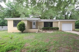 Building Photo - Available Now – 3BR/2BA Home Near HWY 90, ...