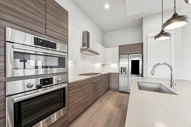 Building Photo - 1617 Wheeler Ave