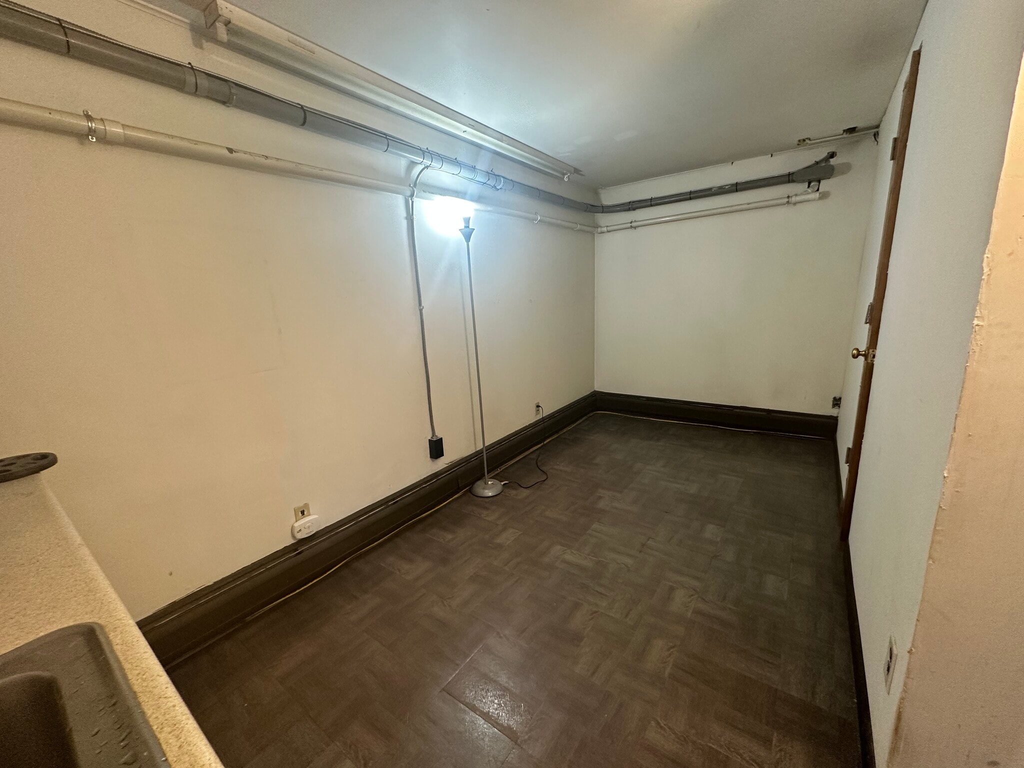 Downstairs Kitchenette/Storage Area - 142 Bunker Hill Cir